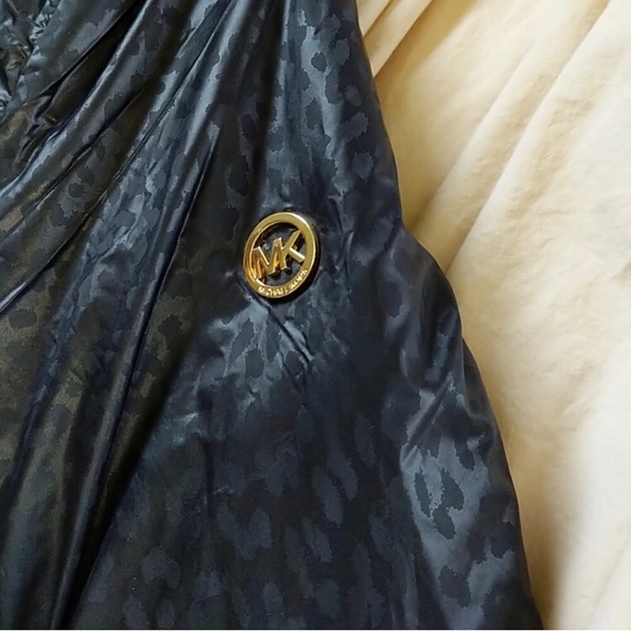 NWT reversible Michael kors coat - Picture 8 of 8